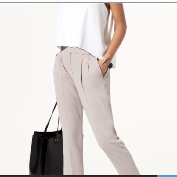 Aritzia Cohen - Picture 2 of 5